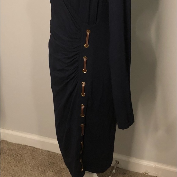 Stylish Navy Dress with Gold Details - Picture 3 of 9